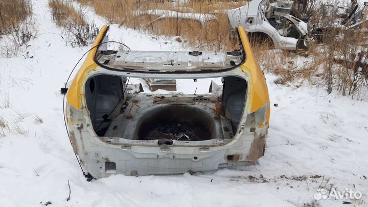 Задняя четверть Крыло Ниссан Альмера G15