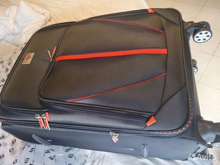 Чемодан на колесах