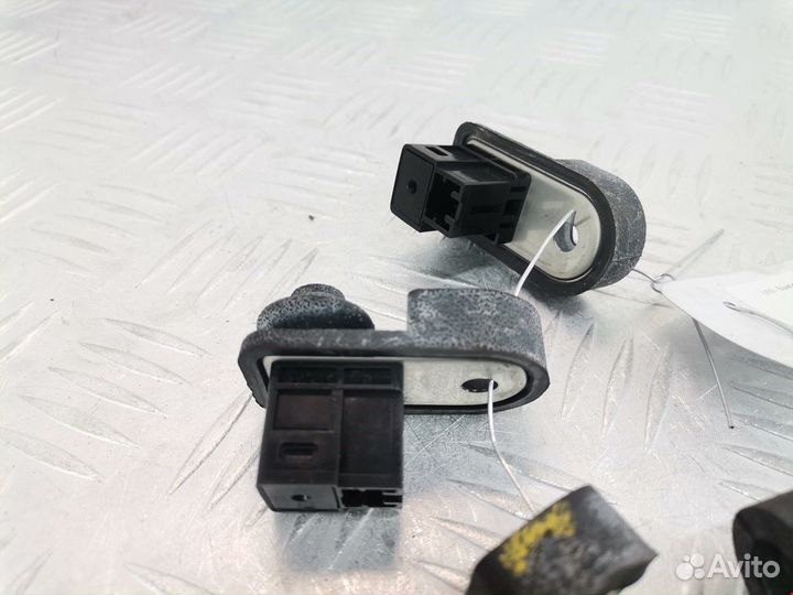 Выключатель концевой (концевик) Subaru Outback 4