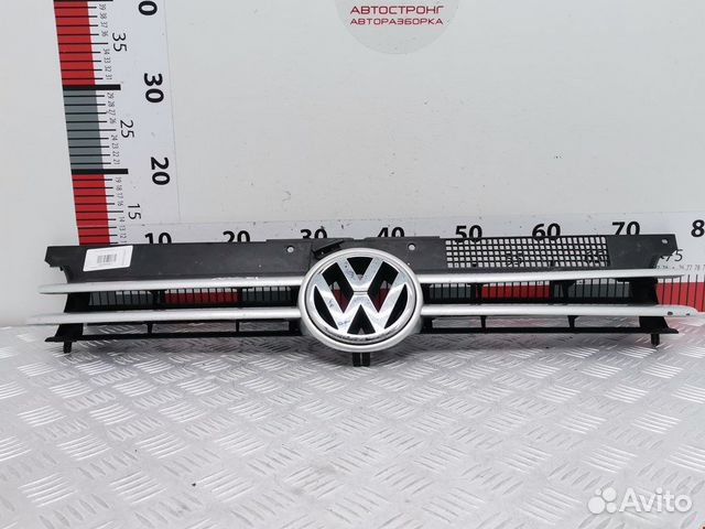 Решетка радиатора для Volkswagen Golf 4 1J0853653C