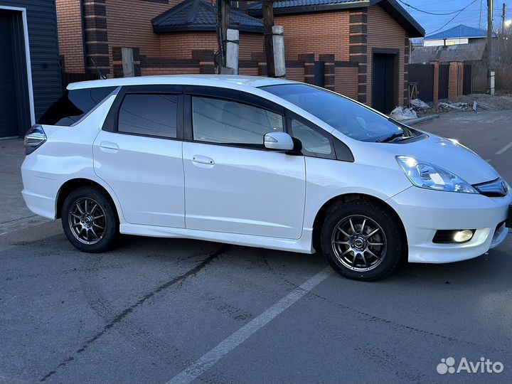 Honda Fit Shuttle 1.3 CVT, 2012, 170 000 км