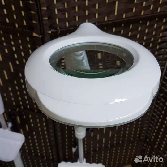 Лампа лупа напольная