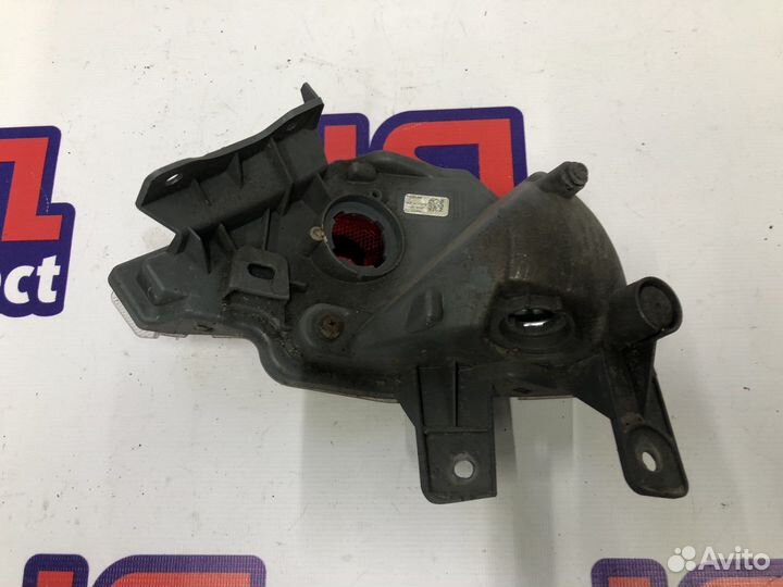 Фонарь задний левый Toyota Rav4 2015-2019