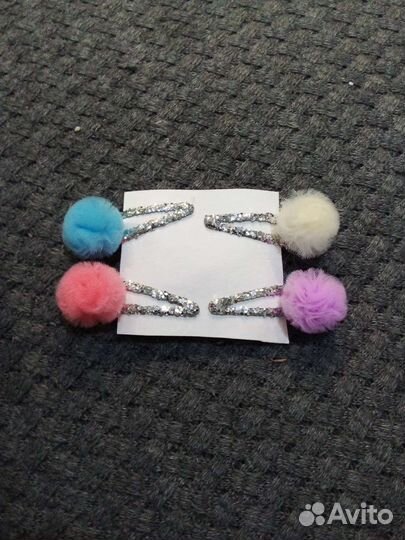 Заколочки с помпоном