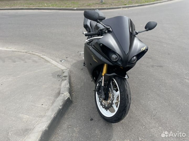 Yamaha yzf-r1