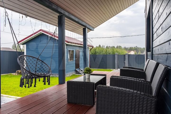 Дом 205 м² на участке 6,5 сот.