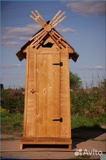 Дачный туалет деревянный