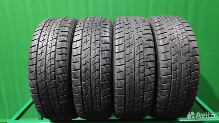Goodyear Ice Navi Zea II 215/55 R17 94Q