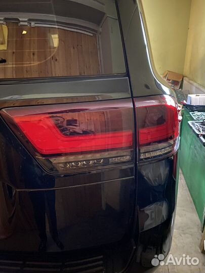 Фары на Toyota Land Cruiser 300