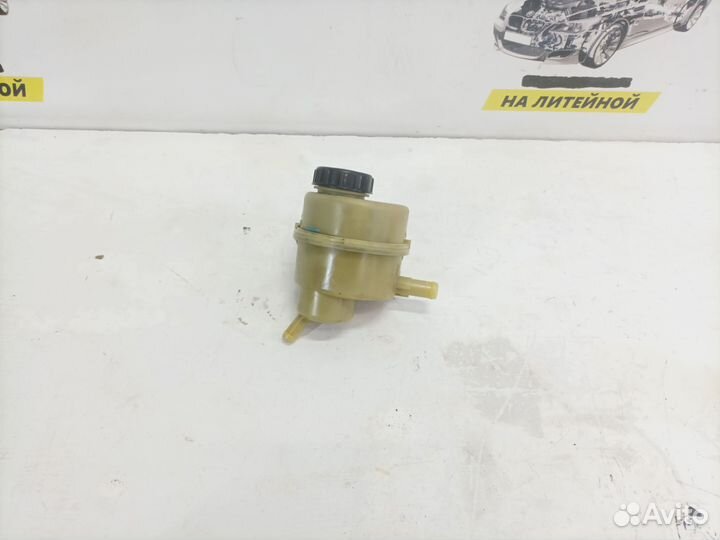 Бачок гура Renault Logan 2