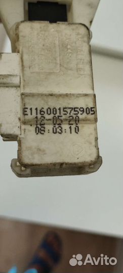 Замок люка на стиральную машину