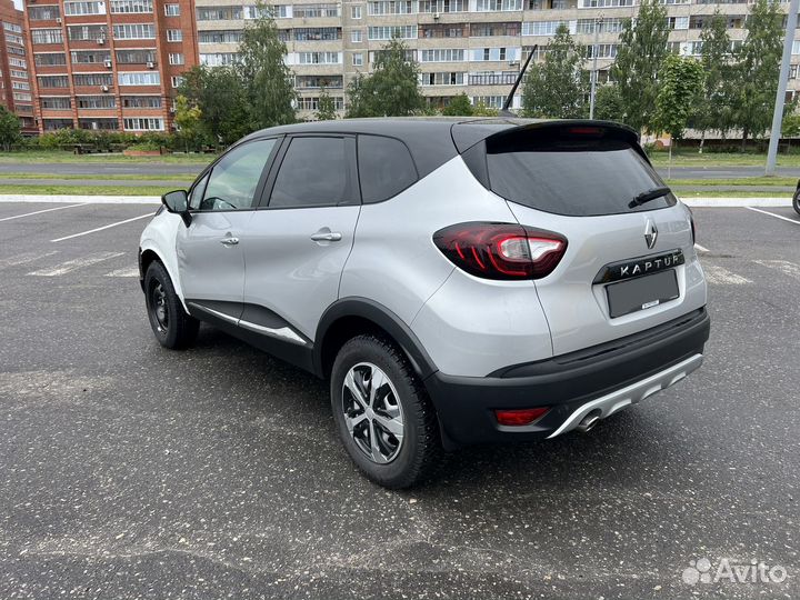 Renault Kaptur 1.6 МТ, 2021, битый, 21 000 км