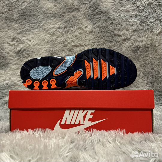 Nike Air Max TN Plus Drift Football Grey