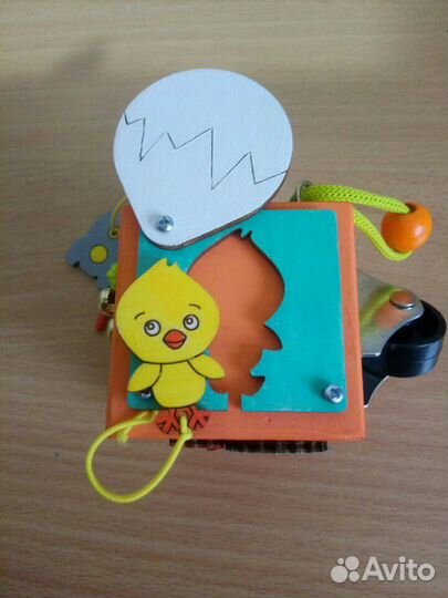 Развивающая игрушка бизикубик