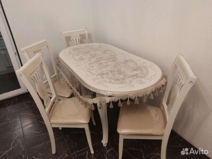 Стол классический
