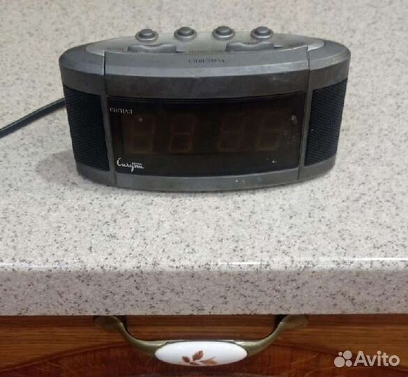 Часы электронные настольные