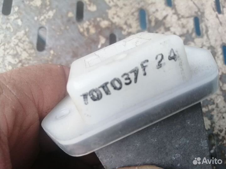 Резистор отопителя Nissan 70T037