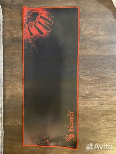 Клавиатура, мышка и коврик для мышки. Bloody