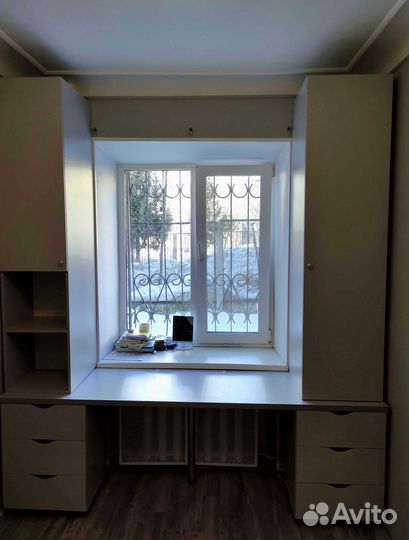 Рабочая зона у окна