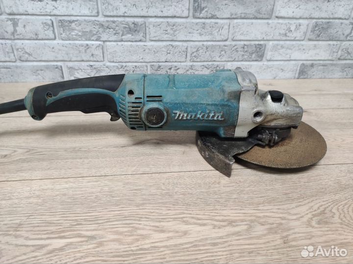 Болгарка Makita GA9050