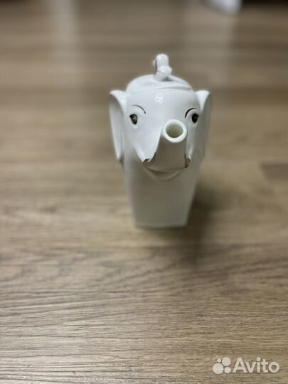 Заварочный чайник,керамика.Слон