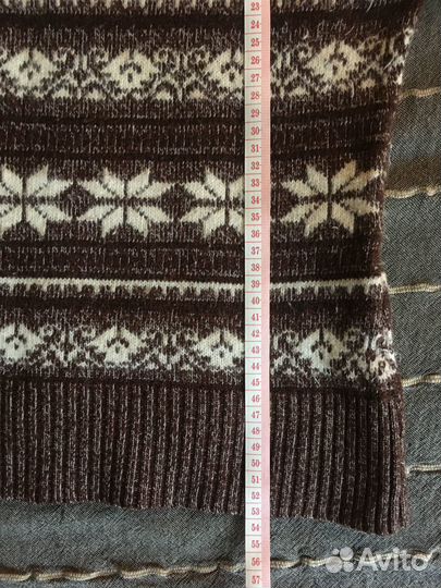 Свитер шерстяной