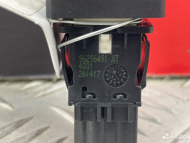 Кнопка обогрева сидений Peugeot 607 рест. 2005