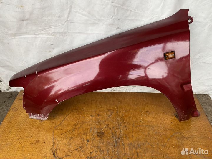 Крыло левое Toyota 4Runner VZN130 Тойота