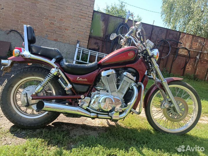 Suzuki intruder 400