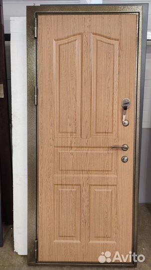 Дверь входная металлическая