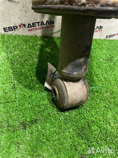 Амортизатор подвески задний правый Mitsubishi