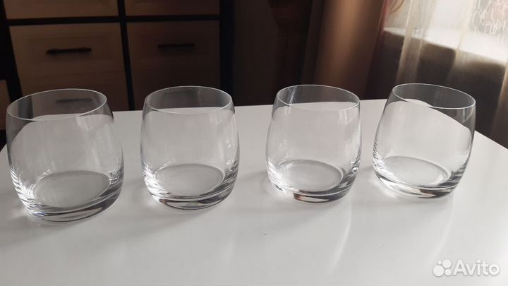 Стопки рюмки бокалы