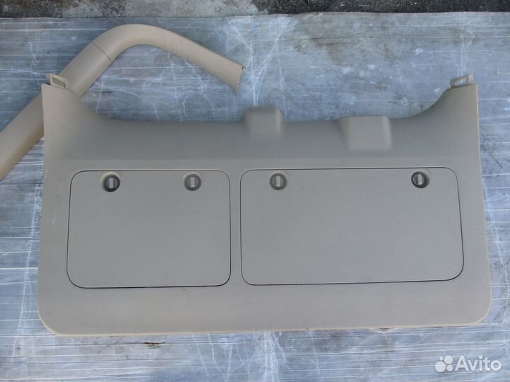 Облицовка крышки багажника TLC 150