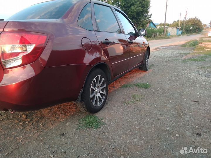 LADA Granta 1.6 МТ, 2012, 177 000 км