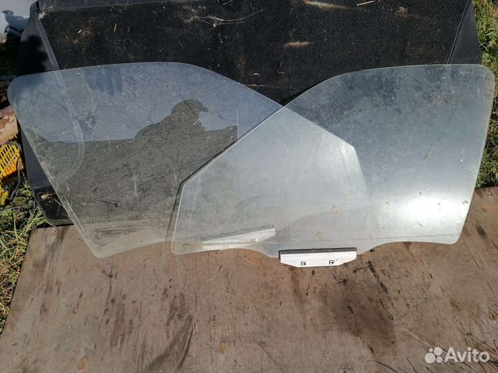 Передние стекла Daewoo Nexia N100