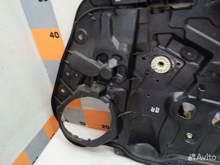 Стеклоподъемник передний правый Mazda Mazda3 BK