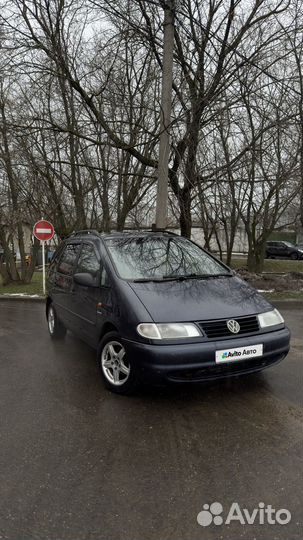 Volkswagen Sharan 2.0 AT, 1996, 258 500 км