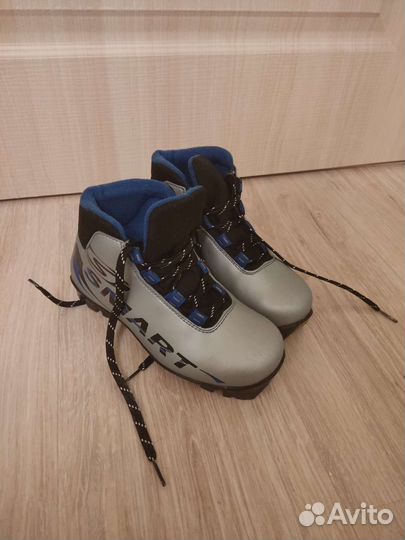 Лыжные ботинки 