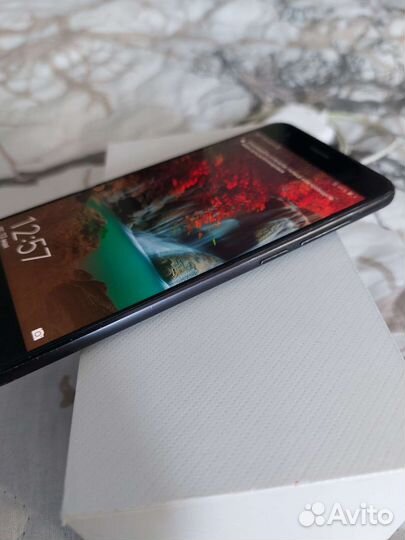 HONOR 9, 4/64 ГБ