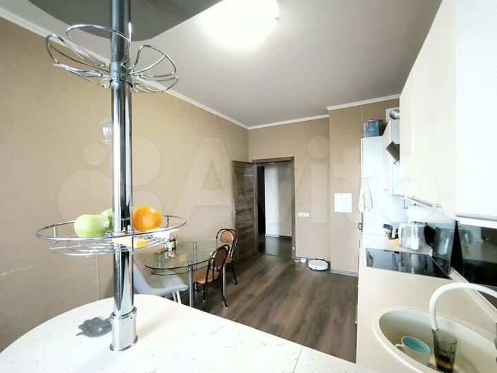 2-к. квартира, 67,1 м², 12/17 эт.