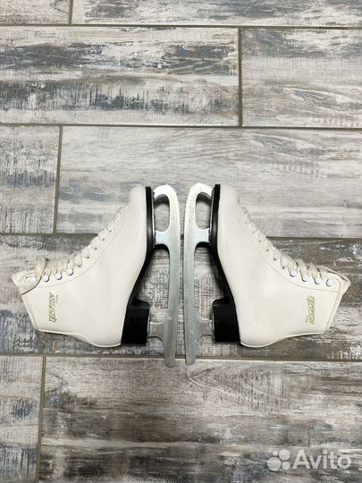 Коньки фигурные 36 Tempish dream