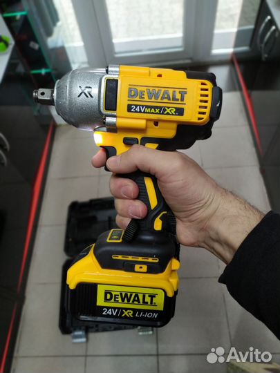 Гайковерт dewalt 24ват 800NM