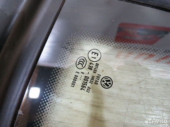 Форточка задняя левая Volkswagen Tiguan