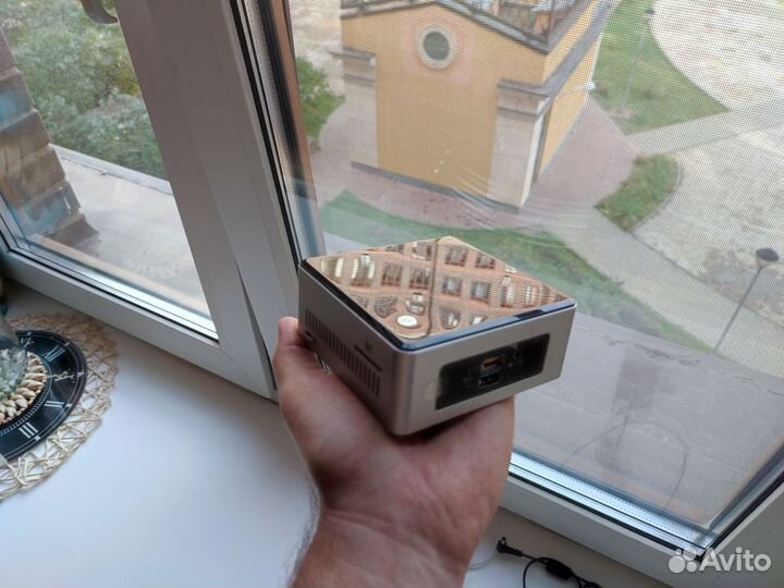 Мини PC Intel NUC 5 (4Gb, SSD 256Gb) Мышь