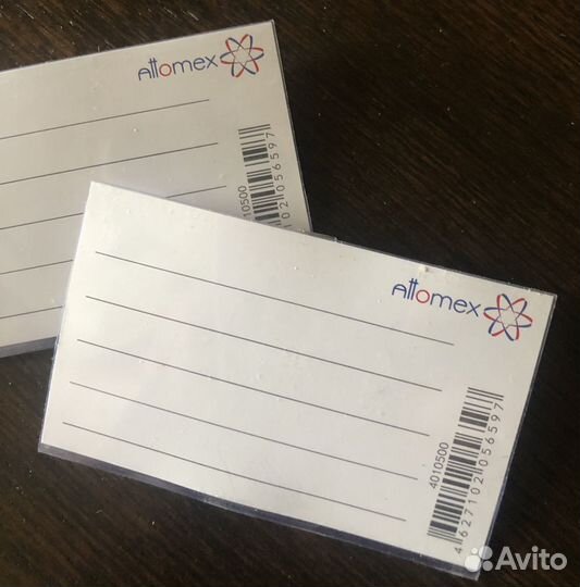 Бейдж на булавке