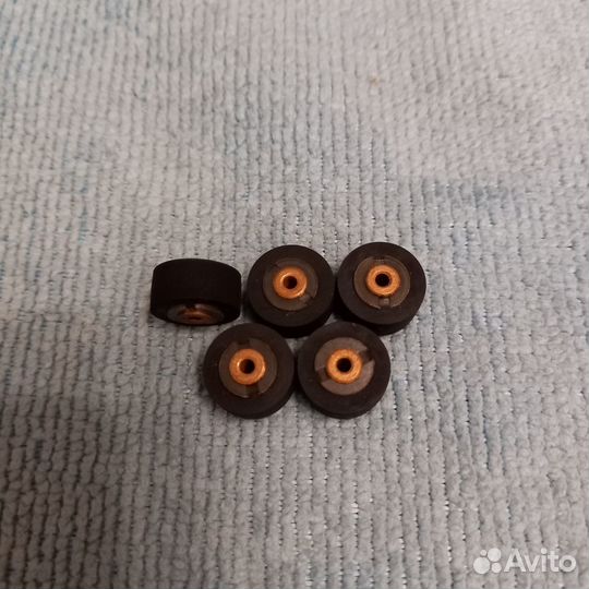 Sharp, Маяк ролики прижимные