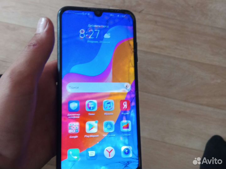 Телефон Huawei