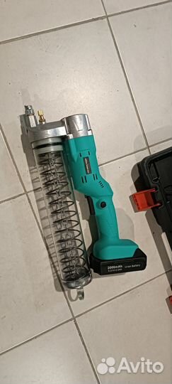 Шприц для смазки на акб