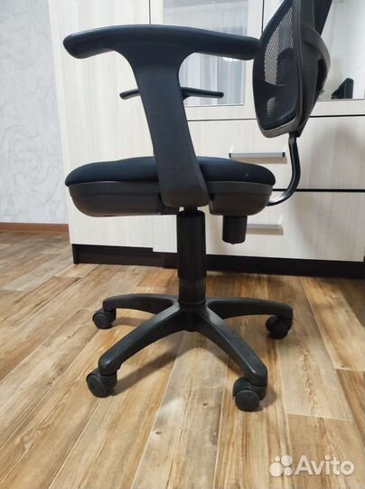 Компьютерное кресло