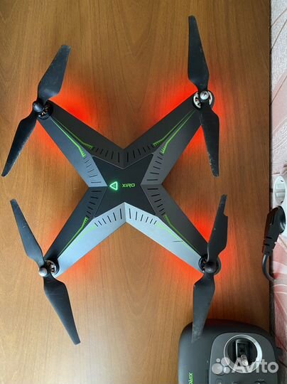 Квадрокоптер Xiro Xplorer V